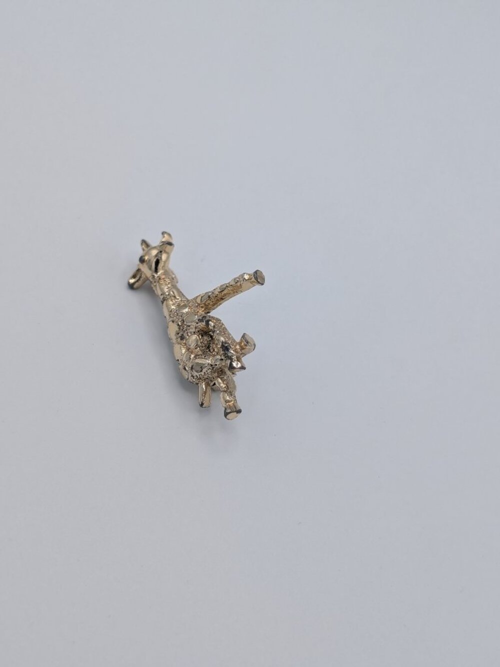 Vintage Textured Silver Tone Giraffe Figural Animal Brooch Pin Retro 70s 80s - Picture 6 of 8
